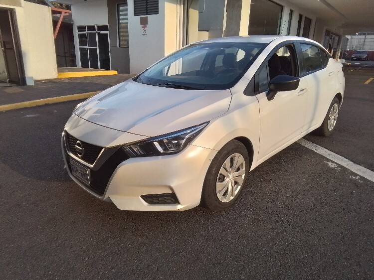 NISSAN VERSA