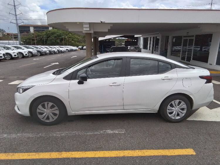 NISSAN  VERSA