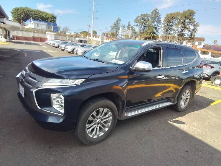 MITSUBISHI MONTERO
