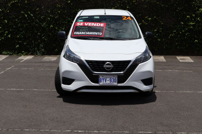 Nissan March-Lux At