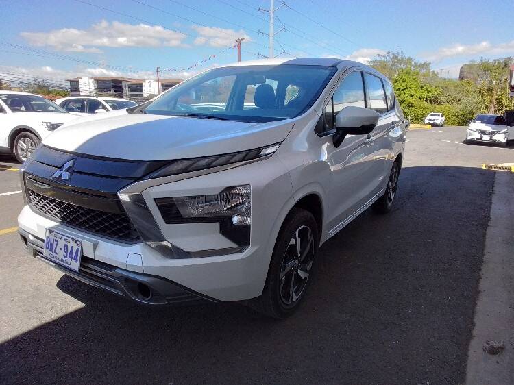 Mitsubishi XPANDER